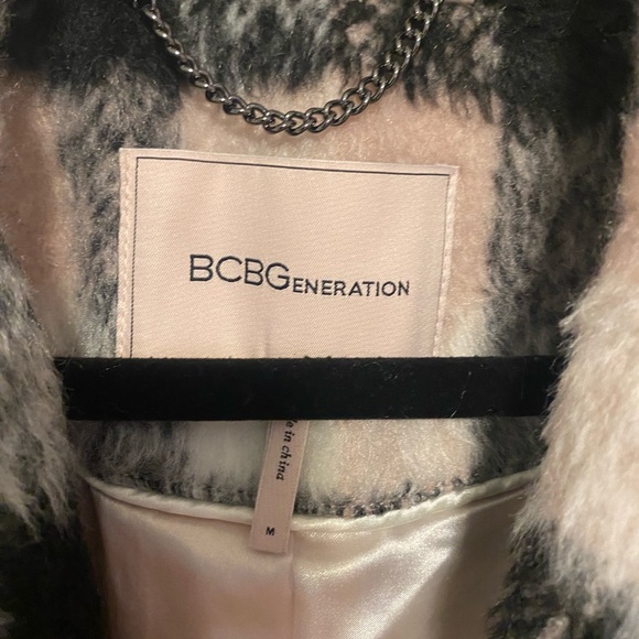 NWT BCBG Long Plaid Coat from Nordstrom Rack Size Medium - Picture 6 of 6